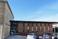2.Façade urbaine et entrée.jpg